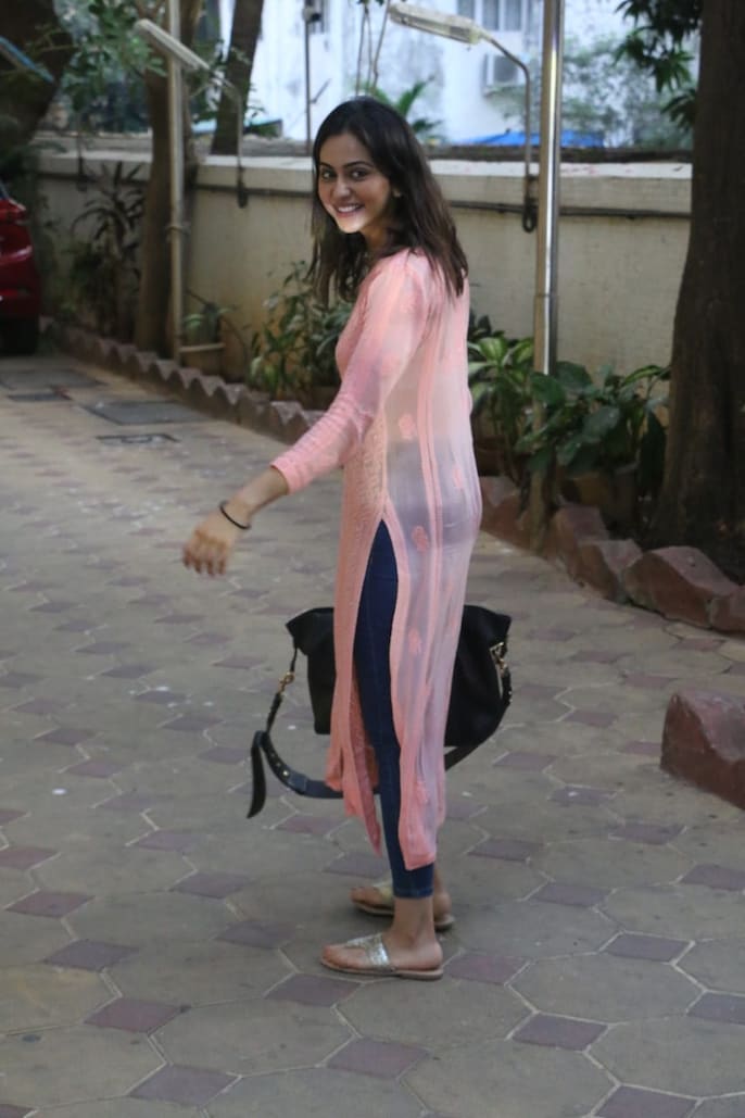 Rakul Preet in kurti and jeans is simply pretty on day out in