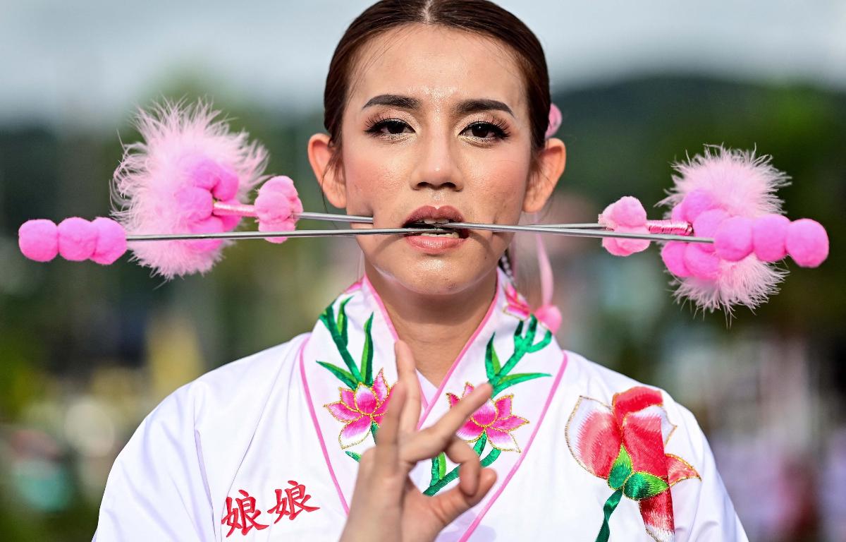 Vegetarian festival of extreme piercing begins in Thailand| Pics  