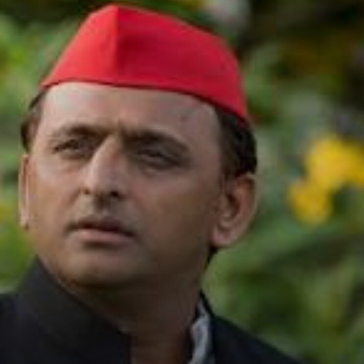 Akhilesh schools