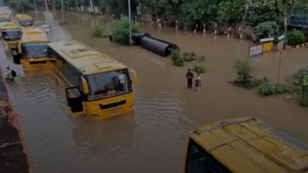 Heavy Rainfall Floods Gurugram; Schoolchildren Stranded Amid Waterlogging