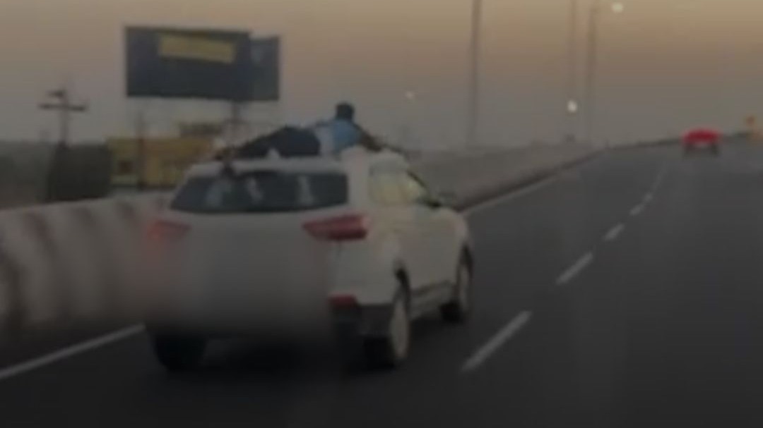 Cop clings to car roof during 40-km chase to catch gutkha smugglers