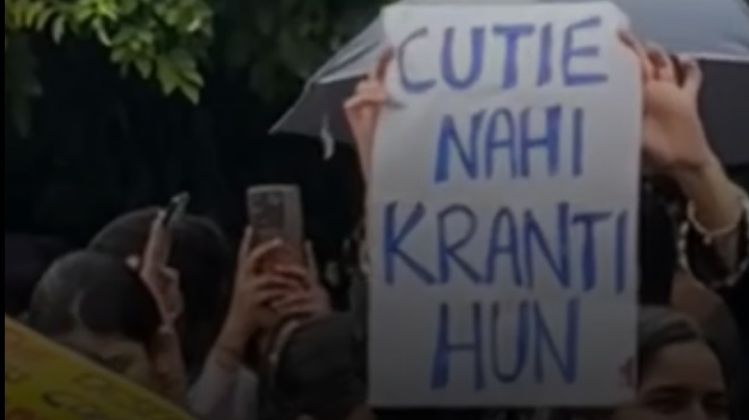 DU protesters' fiery slogans go viral