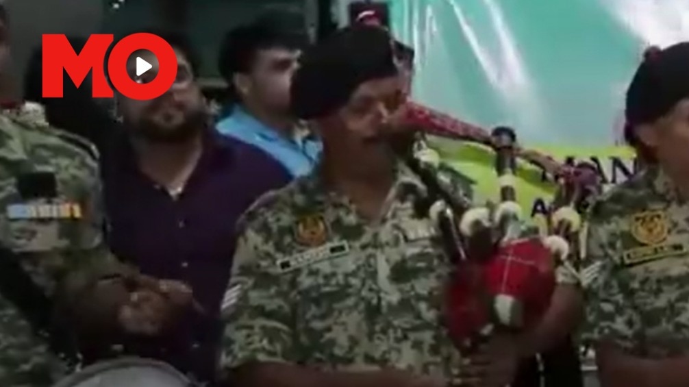 BSF band welcomes India's Asian games kabaddi champions