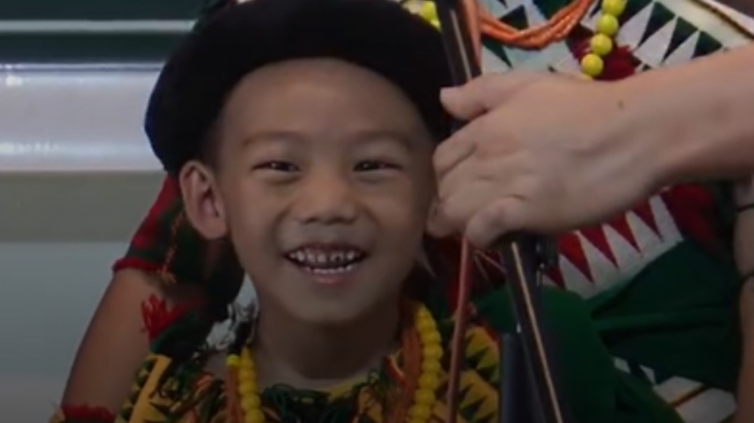 This Naga student had the crowd cheering with his adorable war cry