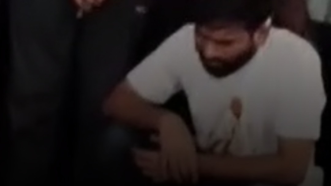 Abhijeet Dipke breaks down after reaching for his grandmother’s last rites