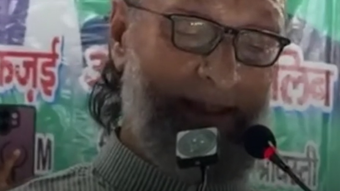 Owaisi doesn't mind being "biwi paglu"
