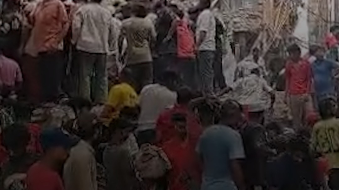 Seemapuri building collapse: front portion of three-storey structure gives way