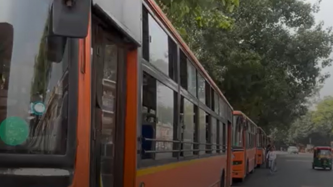 Empty police buses line up at Delhi's CJP protest site