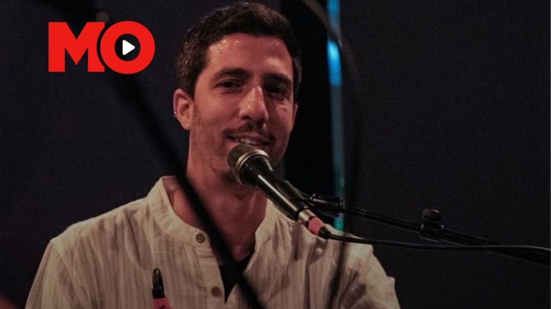 Internet praises Israeli singer's Hanuman Chalisa tribute to Capt. Smit