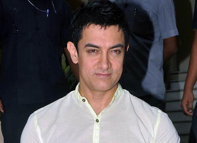 Is Anna Trying To Rope In Aamir Khan For His Anti corruption Campaign 