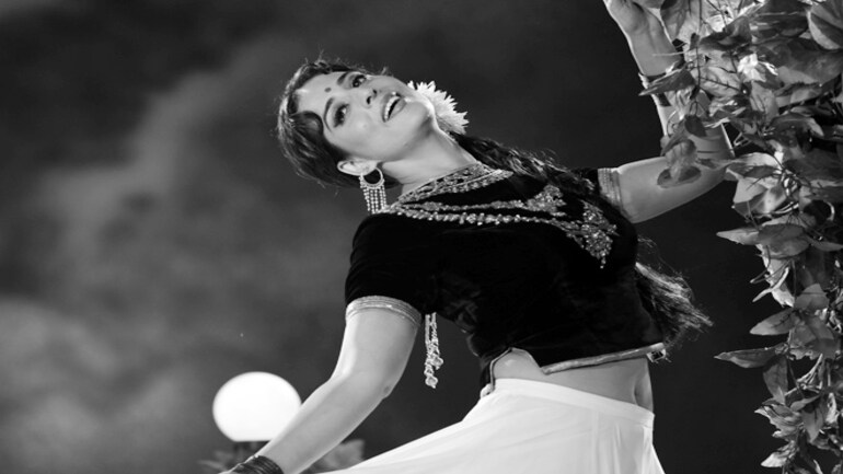 Mahie Gill Emulates Meena Kumari In Her Upcoming Film Gangs