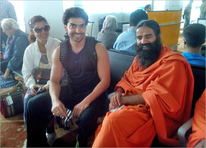 Baba Ramdev Gives Tips To Nach Baliye Couple Television News