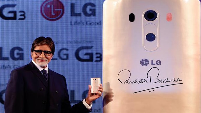 Amitabh Bachchan launches limited edition cell phone signed by him