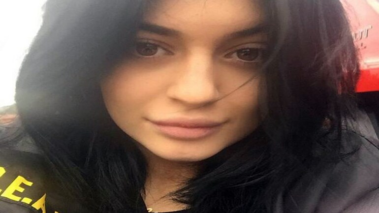 Kylie Jenner Takes The Plunge Debuts No Makeup Selfie Lifestyle News Kylie Jenner Takes The Plunge Debuts No Makeup Selfie Lifestyle News