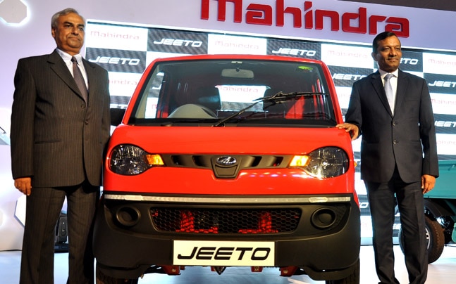 Mahindra launches new small commercial vehicle Jeeto - India Today