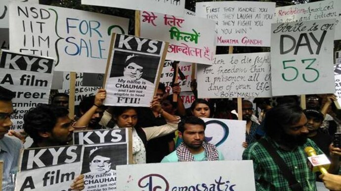 FTII protest