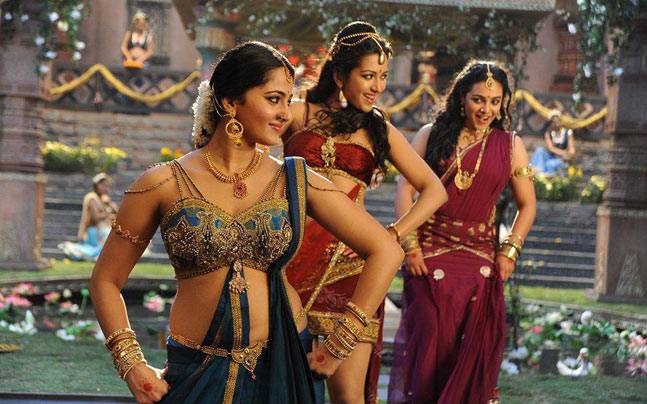 A still from Rudhramadevi