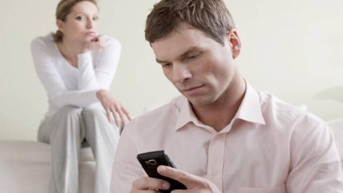 Smartphones can ruin your romantic relationships - India Today