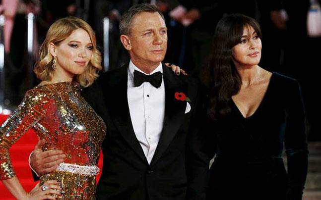 Britian S Royal Family Attends Spectre Premiere With Hollywood Stars India Today Britian S Royal Family Attends Spectre Premiere With Hollywood Stars India Today