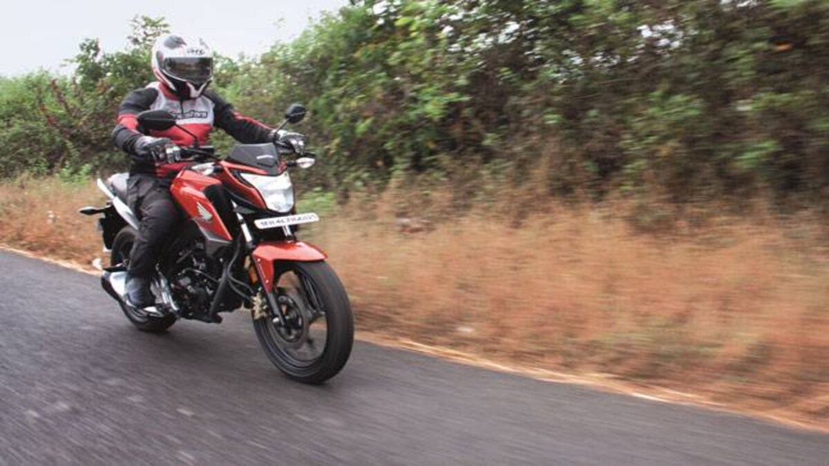 Stirring Up The Nest With The New Honda Cb Hornet 160r Auto News Stirring Up The Nest With The New Honda Cb Hornet 160r Auto News