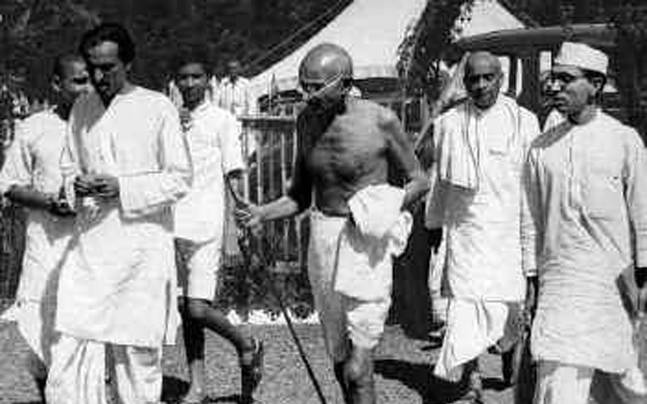 Mahatma Gandhi embarked historic Dandi March on March 12 ... - 647 x 404 jpeg 41kB