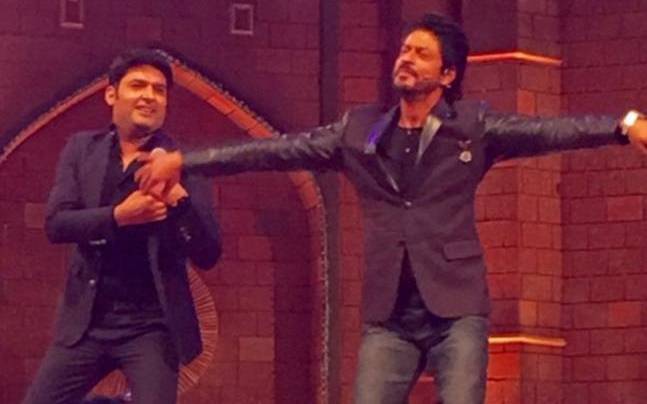 Kapil Sharma and SRK shoot for the first episode of The Kapil Sharma Show Picture courtesy: Twitter/Kapil Fan Club