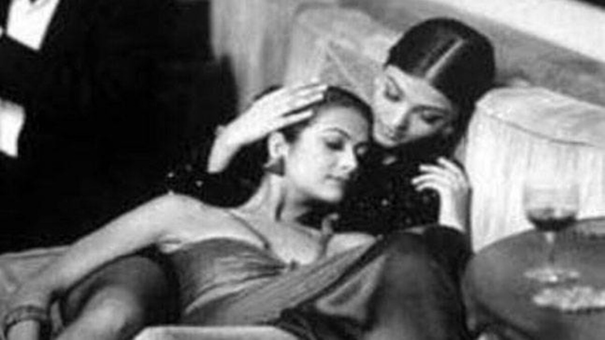 See Pic Aishwarya Rai Bachchan And 17 Yr Old Amrita Arora
