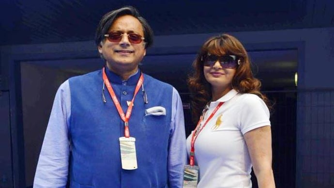 Shashi Tharoor, Sunanda Pushkar