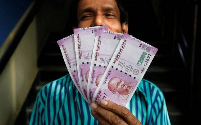 7th Pay Commission: In 70 years, senior govt officials' salary hiked from Rs 2,000 to Rs 2.50 lakh