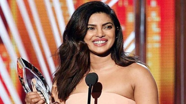Priyanka Chopra Wins People S Choice Awards For Quantico Television News