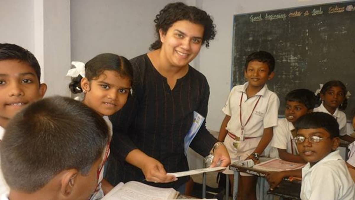 Elementary school teachers to be given time to gain minimum qualifications by 2019: Government - Education Today News