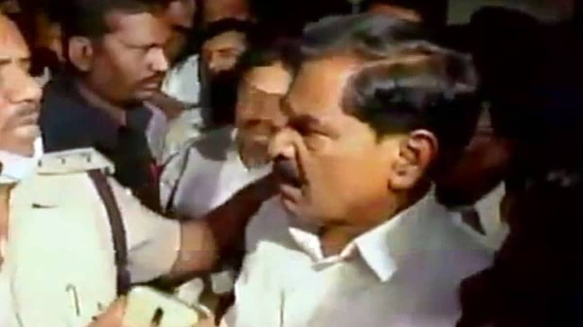 Andhra Pradesh Woman Ips Officer Ysrc Mla Spar Over Tirupati Accident India News Andhra Pradesh Woman Ips Officer Ysrc Mla Spar Over Tirupati Accident India News