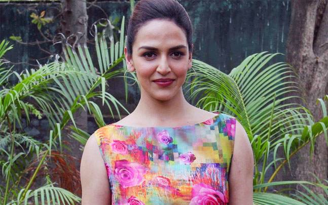 esha deol net worth 2025 - Ilustrasi 3