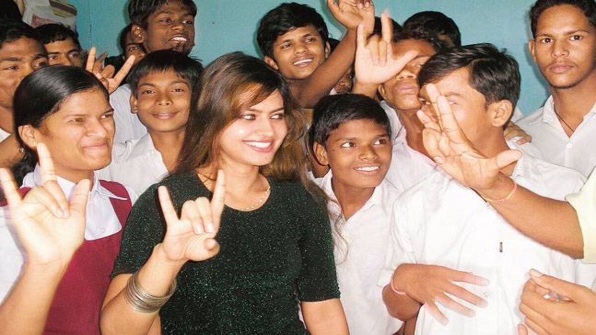 Du To Use Hearing And Speech Impaired Instead Of Deaf And Dumb Mail Today News