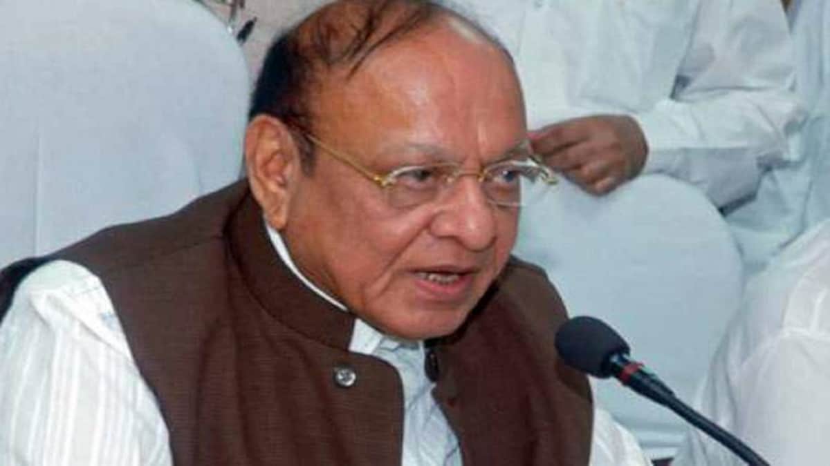 Birthday boy Shankarsinh Vaghela to announce his plans today, Gujarat Congress edgy - India News