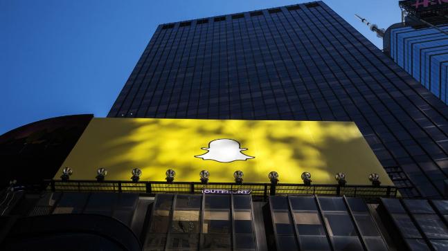 Oh snap! Kylie's tweet sends Snapchat shares tumbling