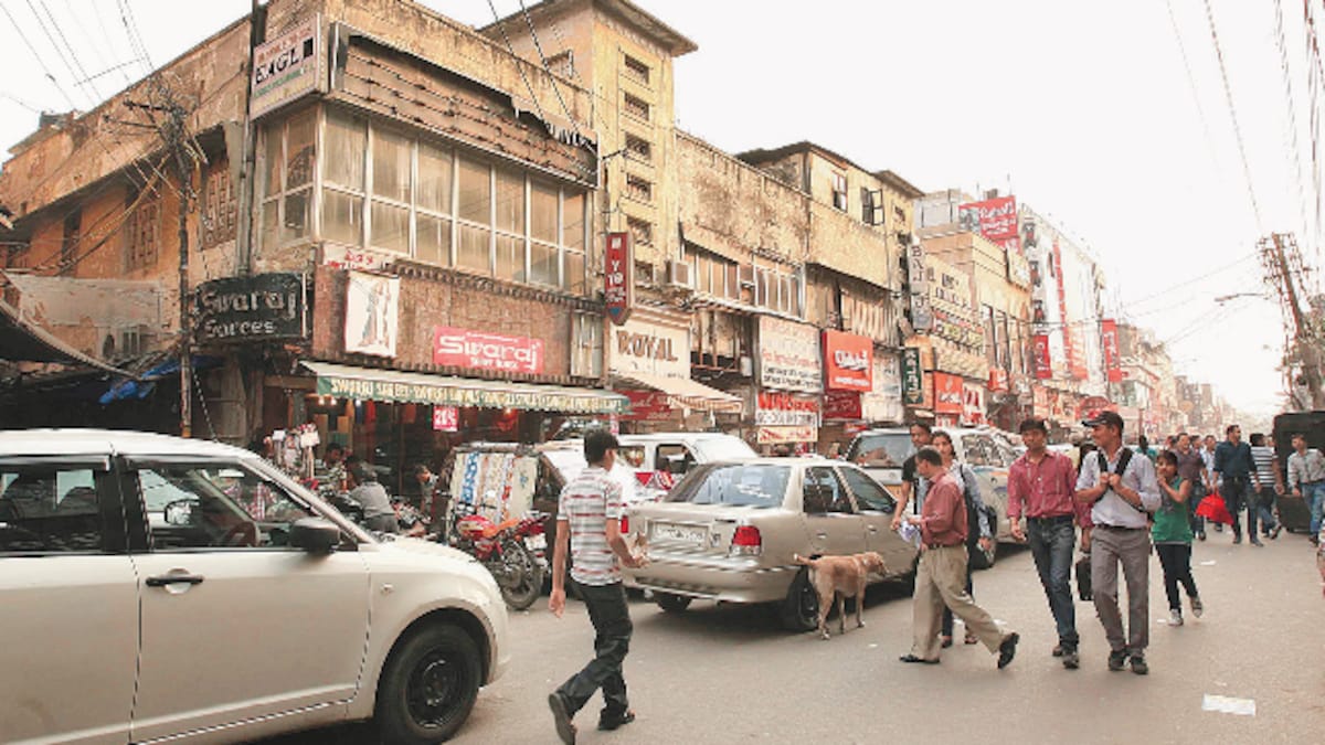 Red chief showroom sales in karol bagh