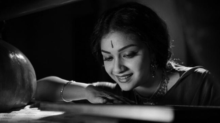 Mahanati Keerthy Suresh Has A Blast Dubbing For Savitri Biopic Watch Video Movies News