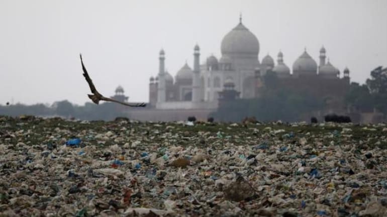 Pollution Turns White Marble Taj Mahal Yellow And Green Fyi News Pollution Turns White Marble Taj Mahal Yellow And Green Fyi News