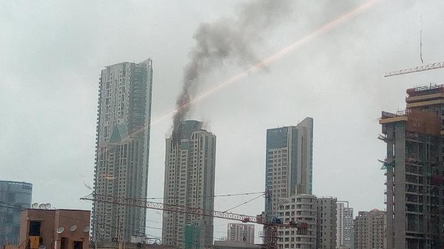 Image Of The Building That Caught Fire In Mumbais Worli Area Photo Jitendra Twitter Image Of The Building That Caught Fire In Mumbais Worli Area Photo Jitendra Twitter