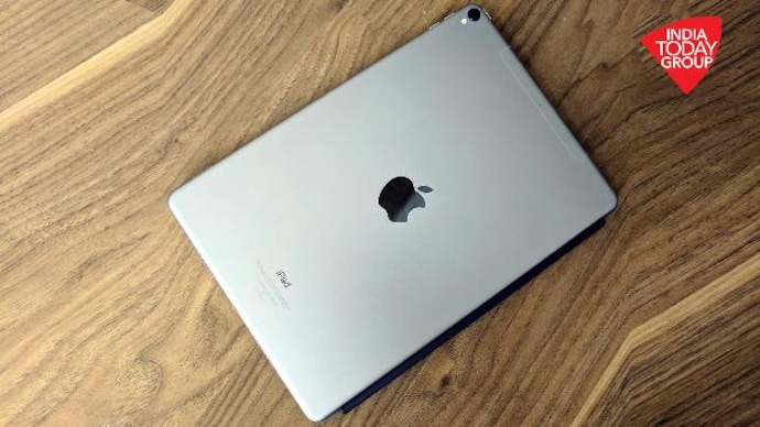 Apple to ditch 3.5mm headphone jack for iPads 2018 will have