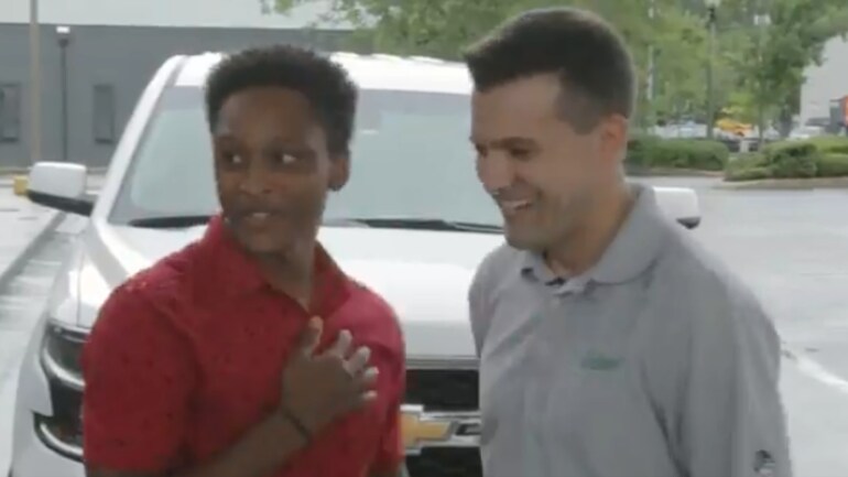 Alabama College Student Walks 20 Miles To Work After Car Breaks Down World News Alabama College Student Walks 20 Miles To Work After Car Breaks Down World News