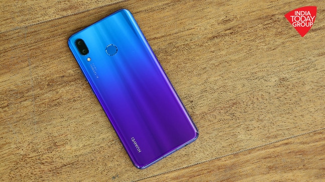 Huawei caught red-handed using DSLR photos as camera phone examples