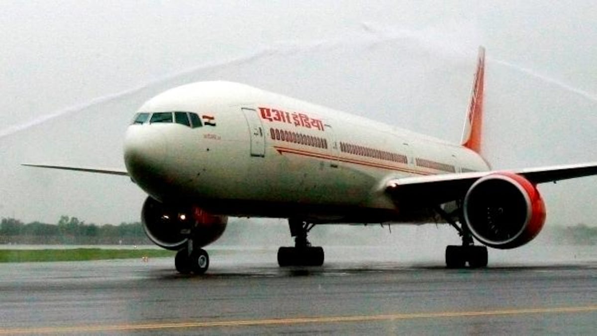 Air India pilots safely land flight in New York after crucial instruments go kaput - India Today