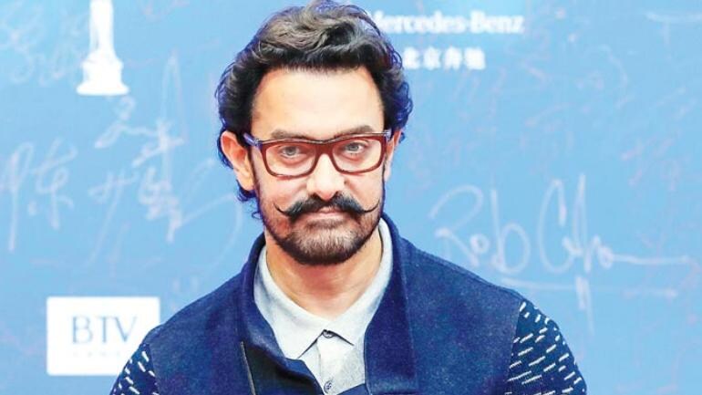 Aamir Khan returns to Mogul after director Subhash Kapoor makes an exit