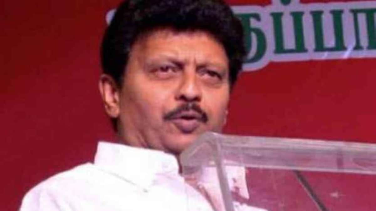 Sasikala's brother Divakaran unhappy over verdict in 18 MLAs' case - India News