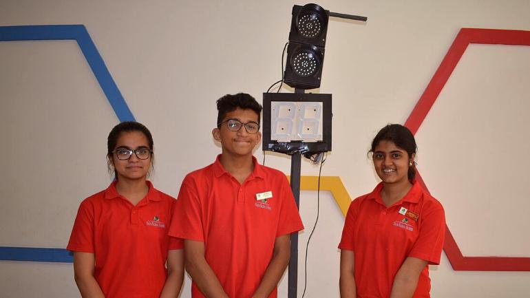 These Class 11 students from a Gurugram school invented an intelligent traffic light that reacts to real-time traffic