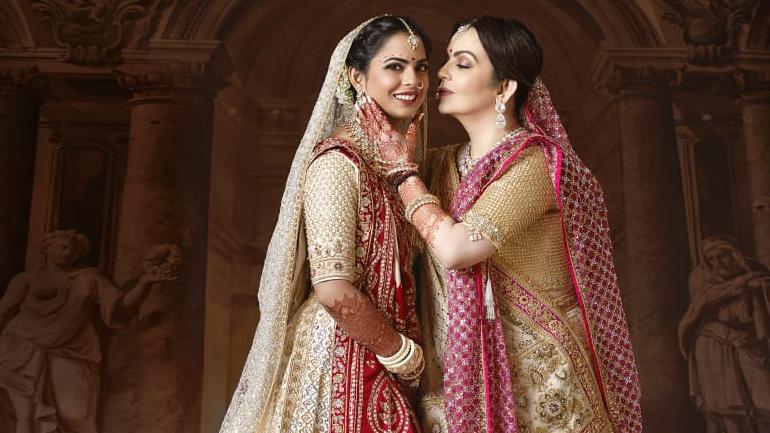 Isha ambani store wedding lehenga price