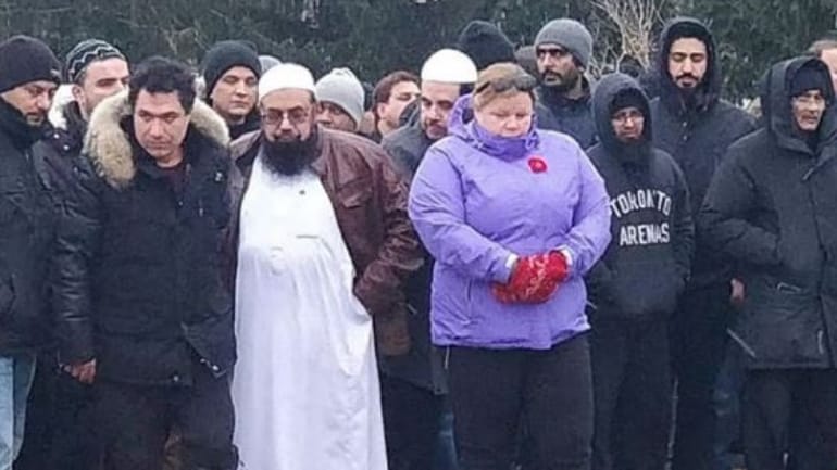 Kader Khan funeral: Son Sarfaraz and family bury veteran actor in Canada - Movies News
