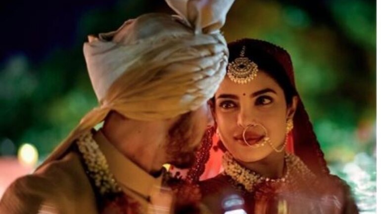 priyanka chopra eyes pics priyanka chopra and nick jonas have eyes only for each priyanka chopra eyes pics priyanka chopra and nick jonas have eyes only for each